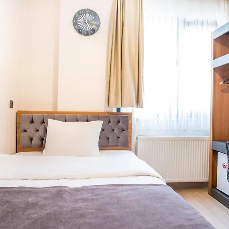 Campus Boutique Отель
