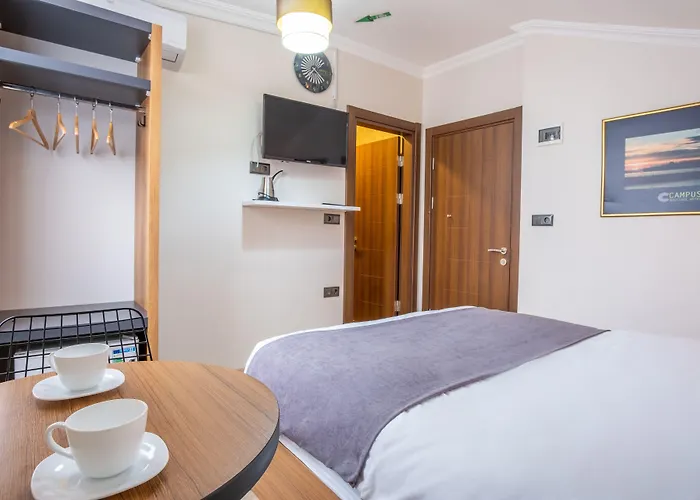 Campus Boutique Szálloda 3*